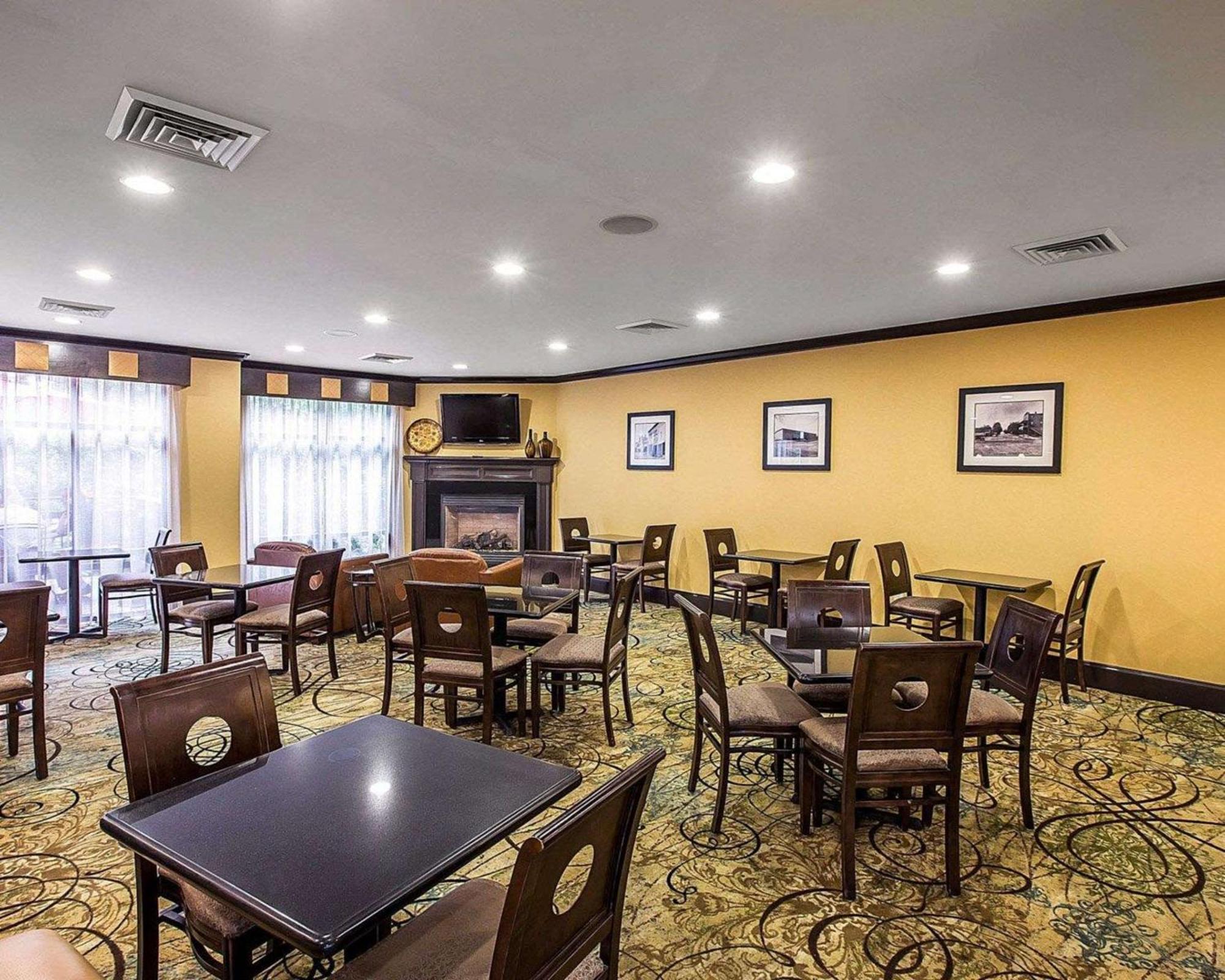 Comfort Suites Simpsonville - Greenville Exterior photo