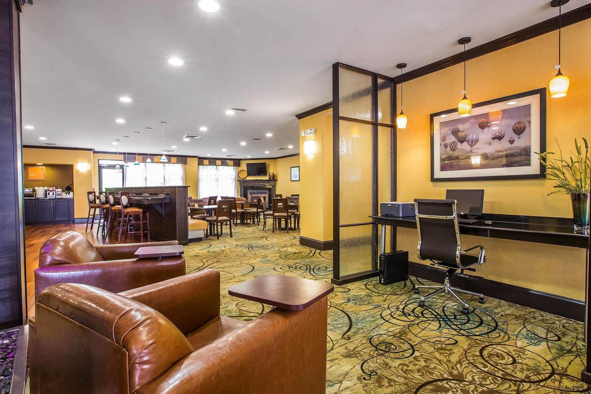 Comfort Suites Simpsonville - Greenville Exterior photo